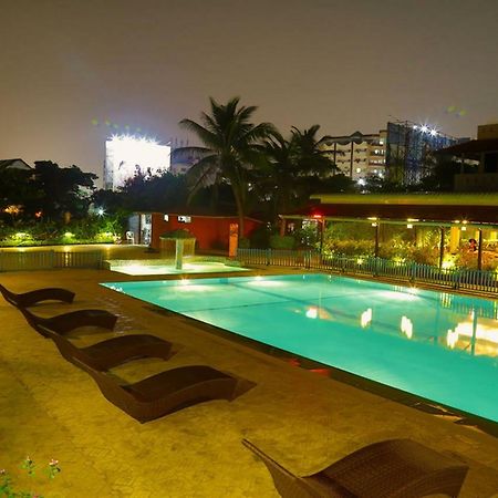 ויסאקפאטנם The Andhra Art & Craft Hotel מראה חיצוני תמונה