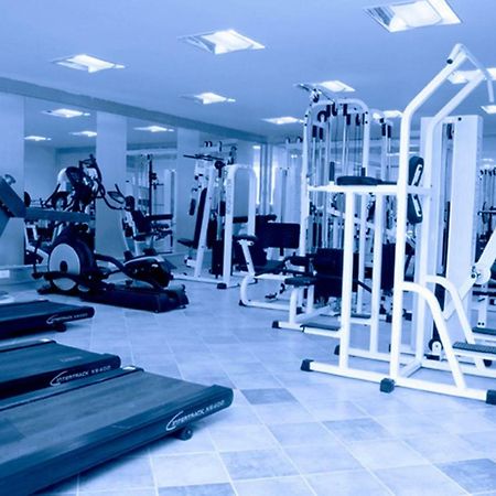 ויסאקפאטנם The Andhra Art & Craft Hotel מראה חיצוני תמונה